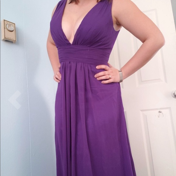 Women's V-Neck Ruched Waist Long Evening Gown - Picture 3 of 3